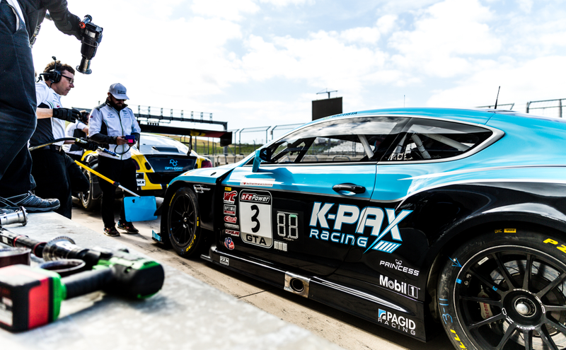 Illustration for article titled The Grid At Pirelli World Challenge’s Austin Race Is A Mix Of Everything Awesome